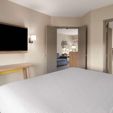 Days Inn By Wyndham Weldon Roanoke Rapids Экстерьер фото