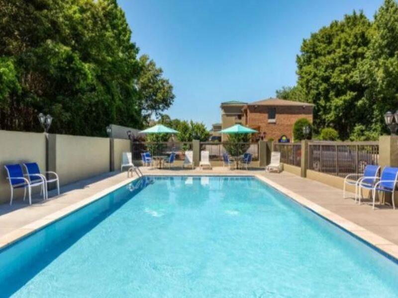 Days Inn By Wyndham Weldon Roanoke Rapids Экстерьер фото
