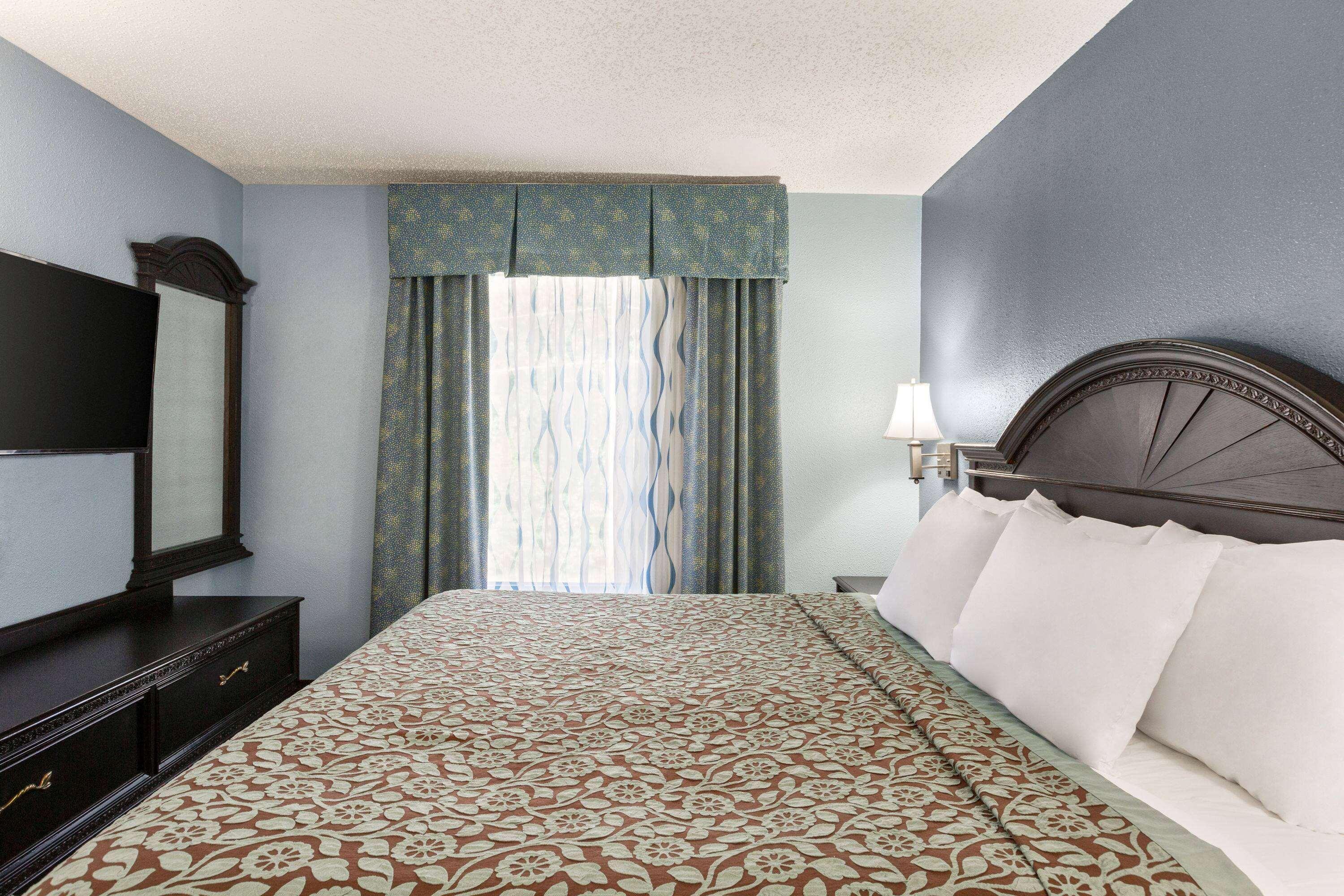 Days Inn By Wyndham Weldon Roanoke Rapids Экстерьер фото