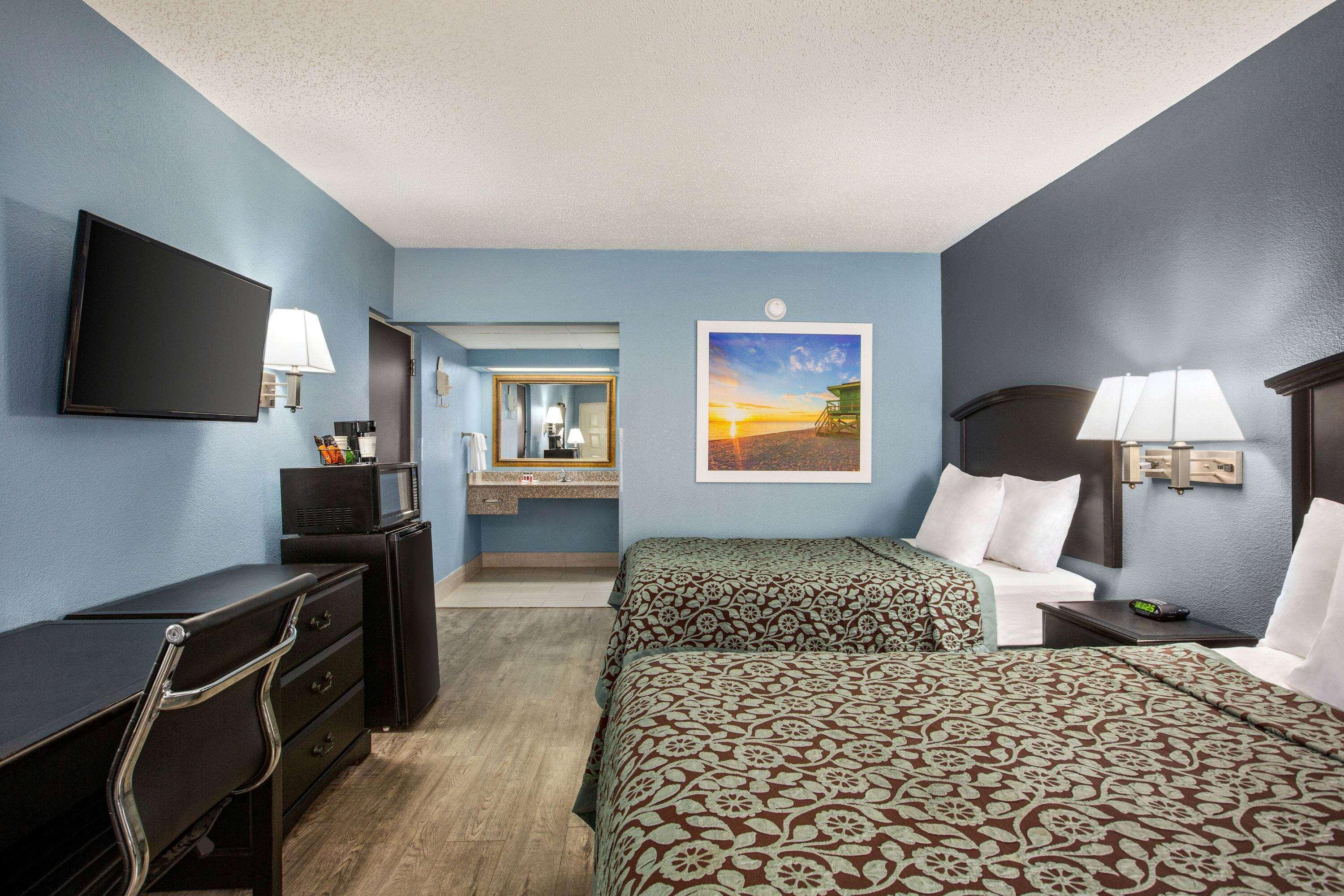 Days Inn By Wyndham Weldon Roanoke Rapids Экстерьер фото