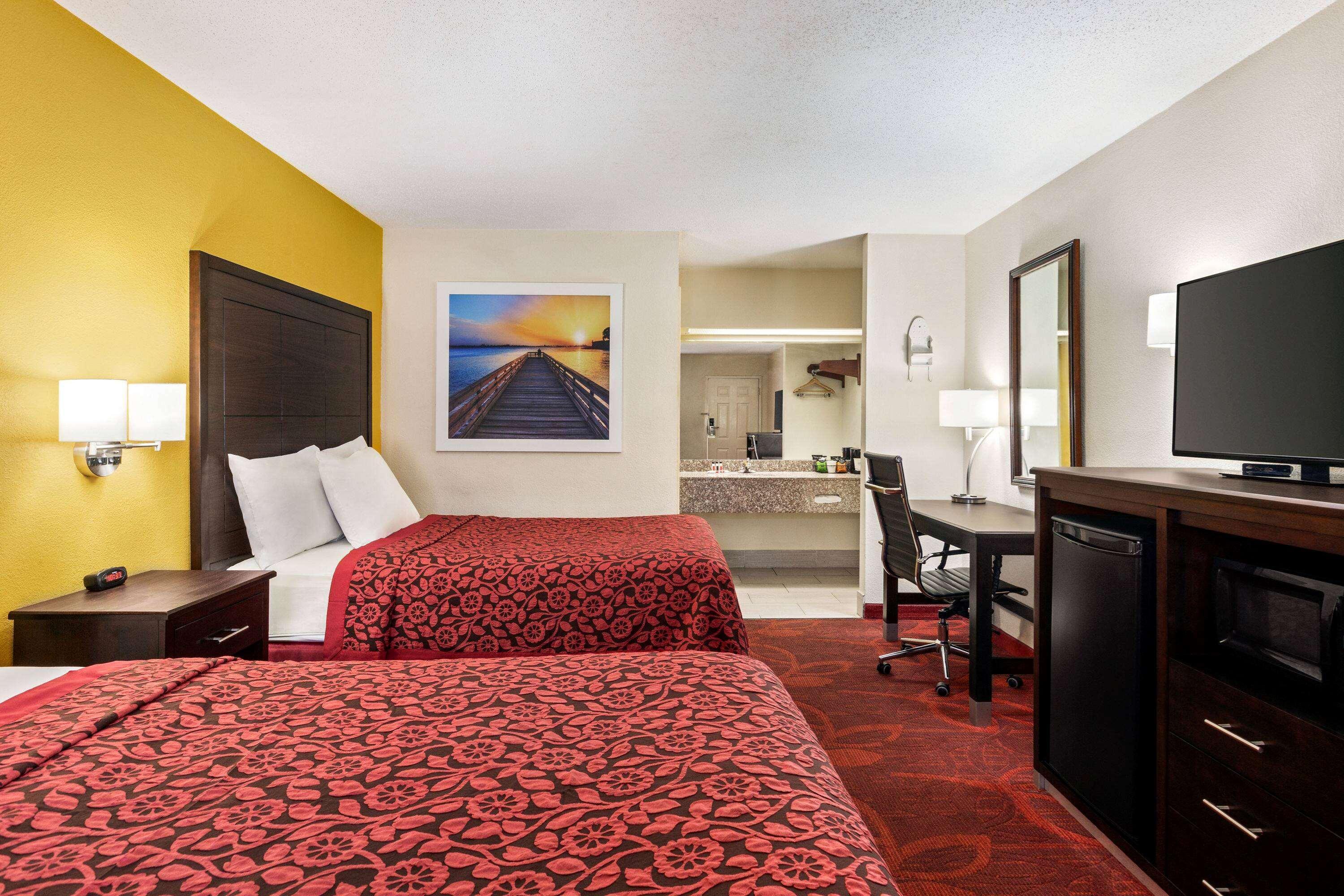 Days Inn By Wyndham Weldon Roanoke Rapids Экстерьер фото
