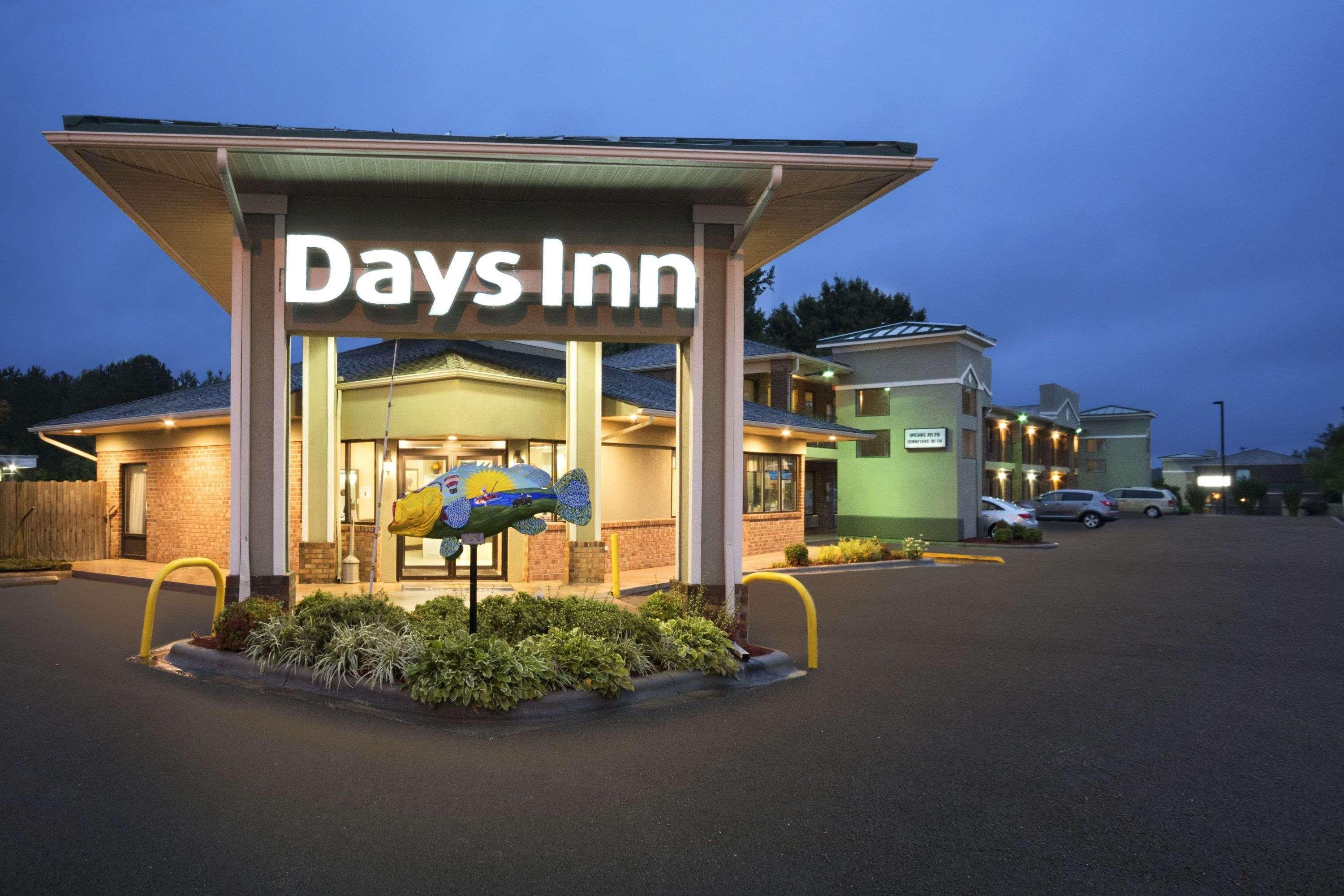 Days Inn By Wyndham Weldon Roanoke Rapids Экстерьер фото