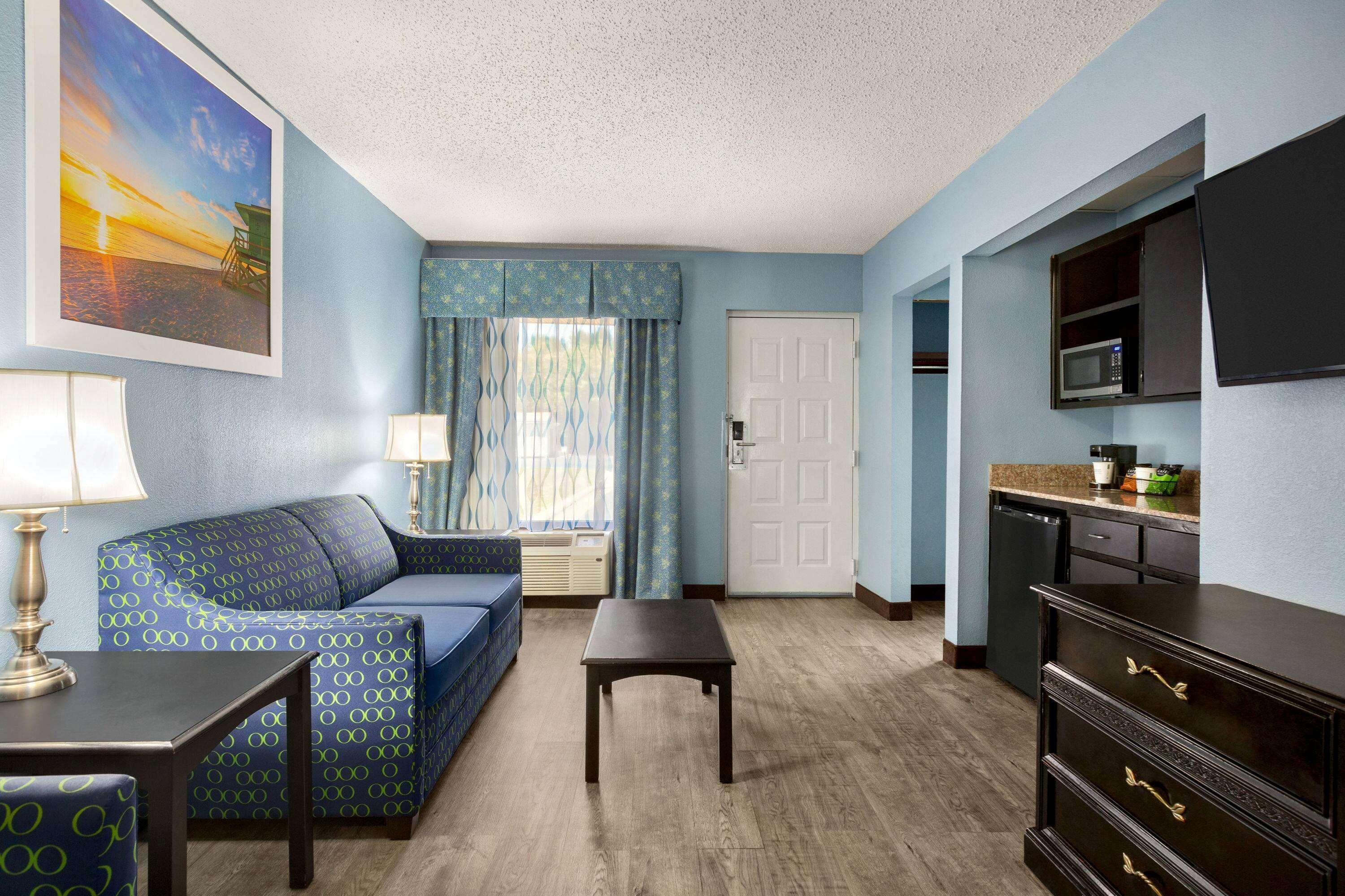Days Inn By Wyndham Weldon Roanoke Rapids Экстерьер фото