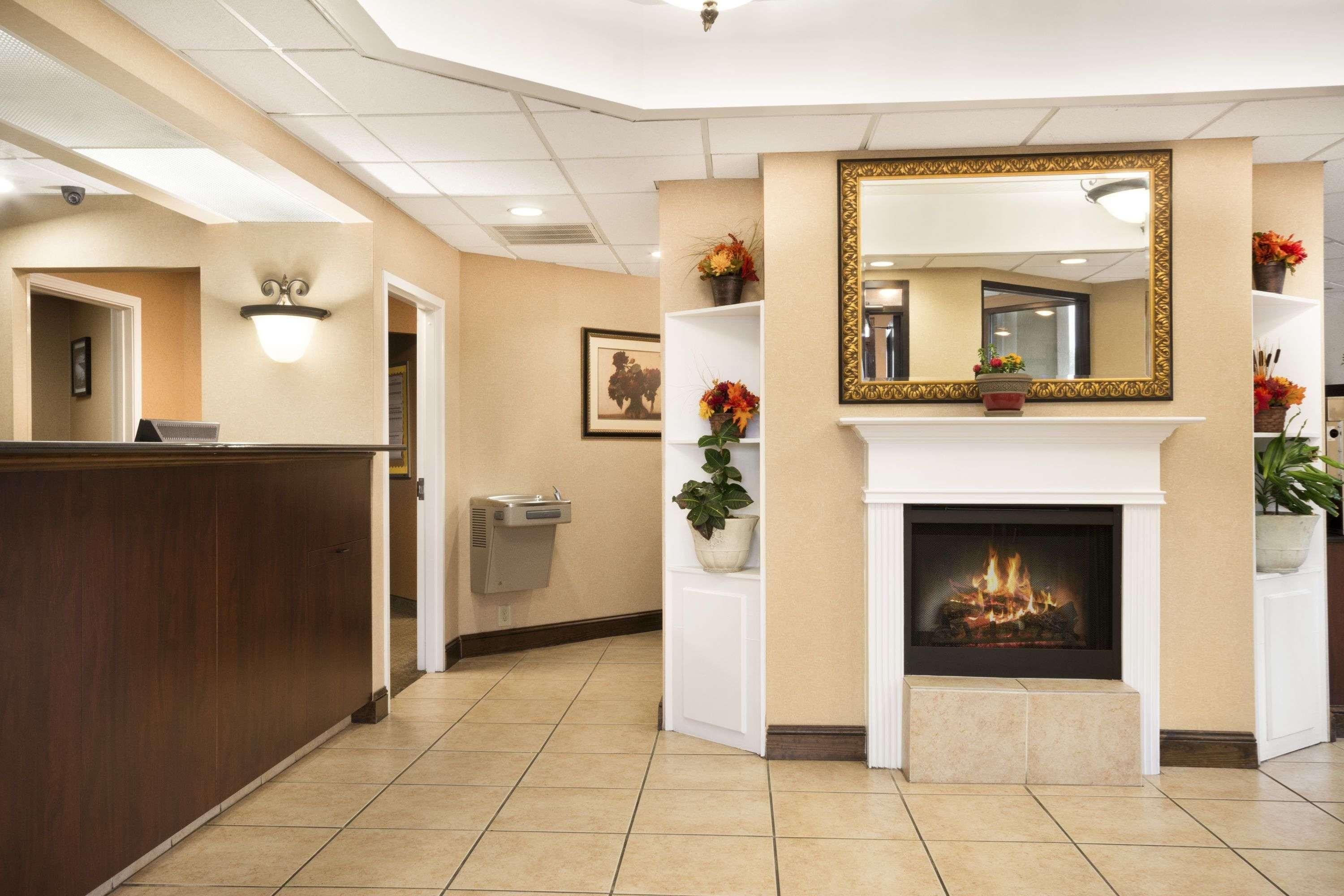Days Inn By Wyndham Weldon Roanoke Rapids Экстерьер фото