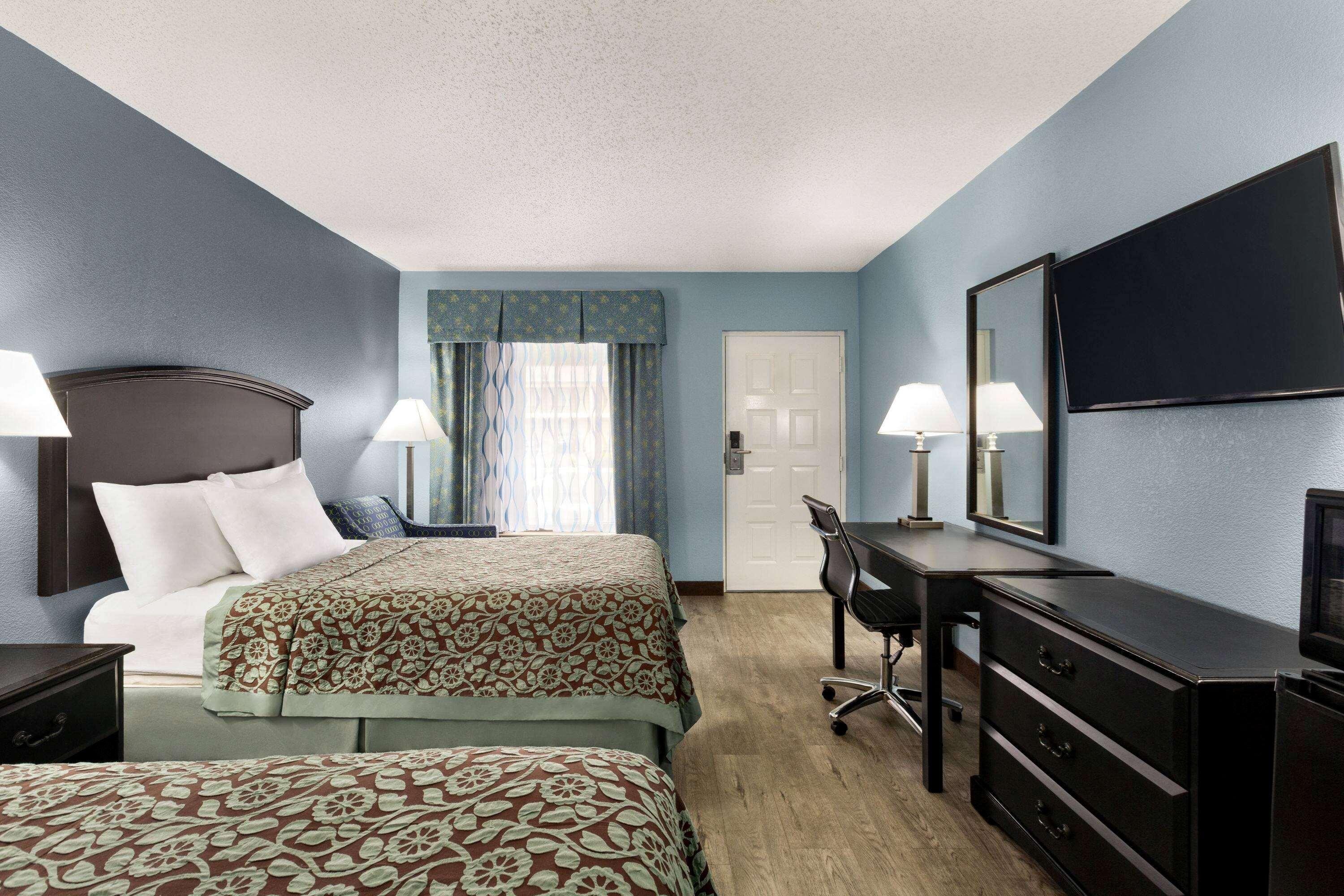 Days Inn By Wyndham Weldon Roanoke Rapids Экстерьер фото