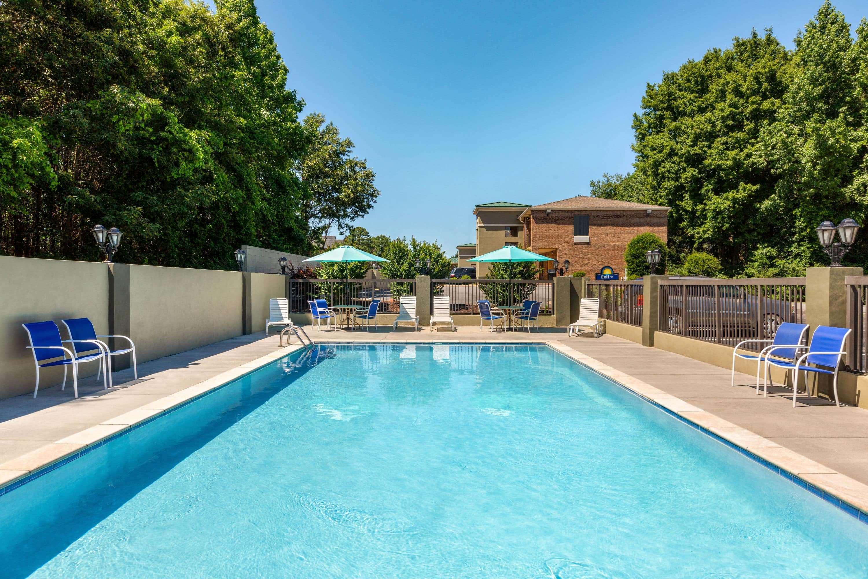 Days Inn By Wyndham Weldon Roanoke Rapids Экстерьер фото