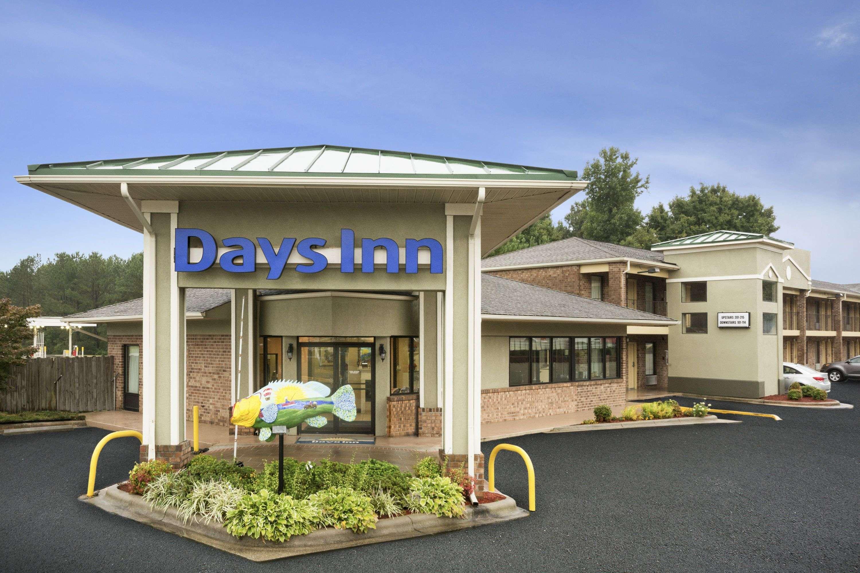 Days Inn By Wyndham Weldon Roanoke Rapids Экстерьер фото