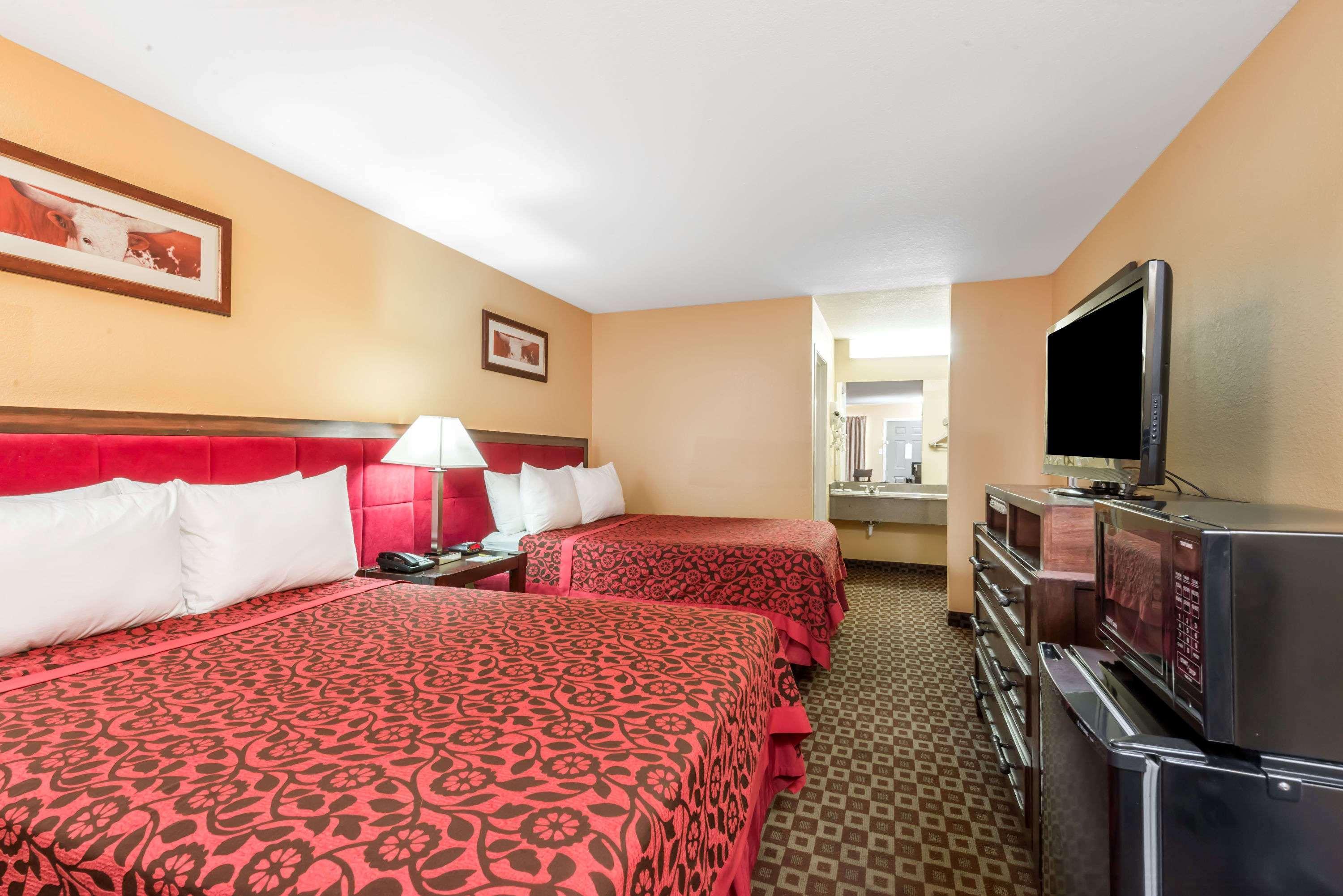 Days Inn By Wyndham Weldon Roanoke Rapids Экстерьер фото