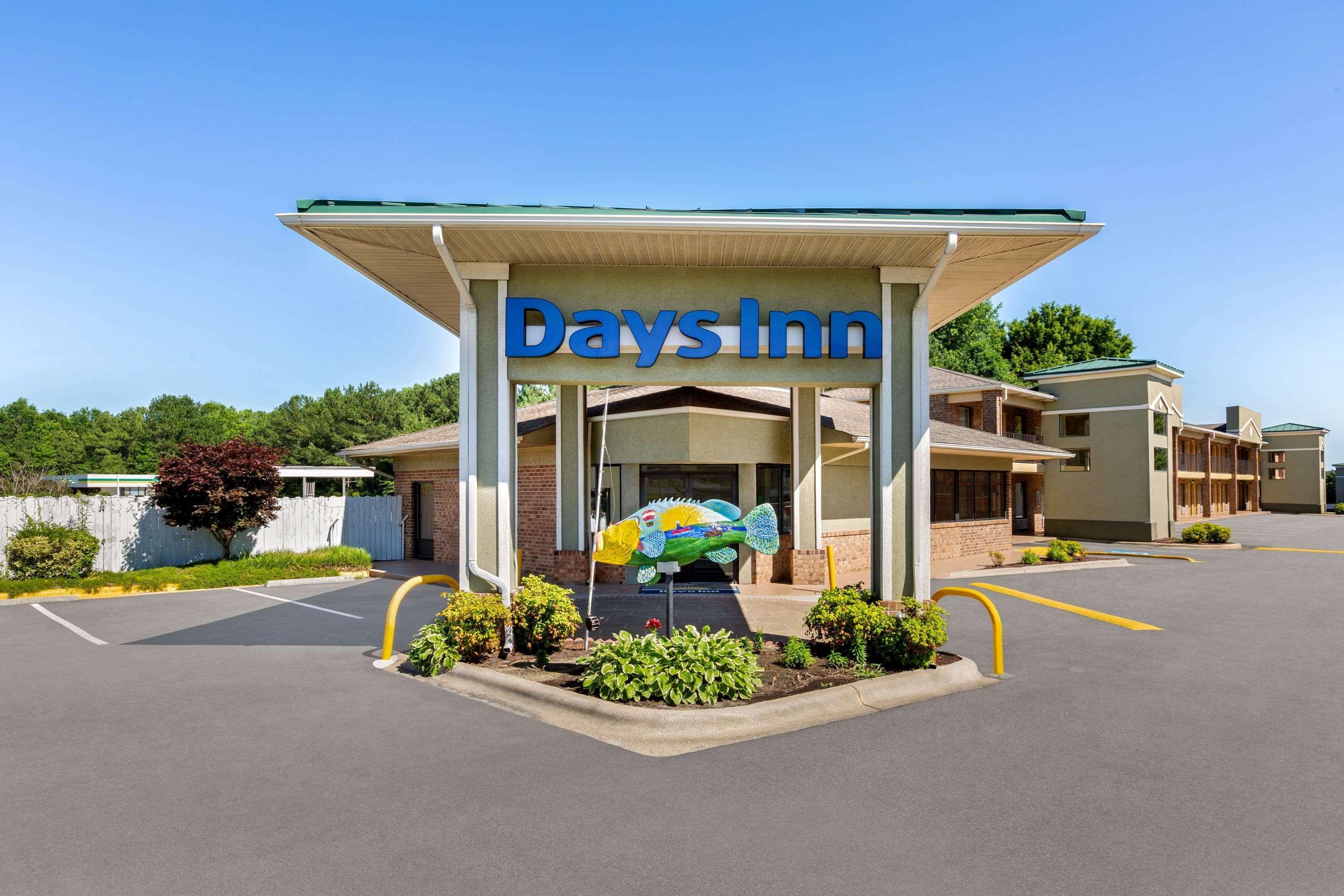 Days Inn By Wyndham Weldon Roanoke Rapids Экстерьер фото