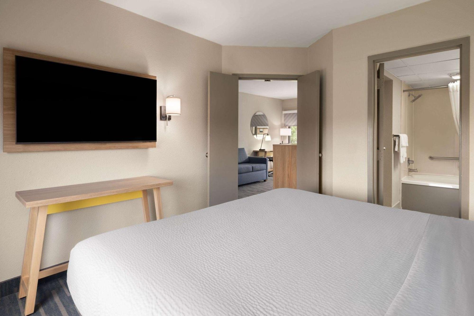 Days Inn By Wyndham Weldon Roanoke Rapids Экстерьер фото