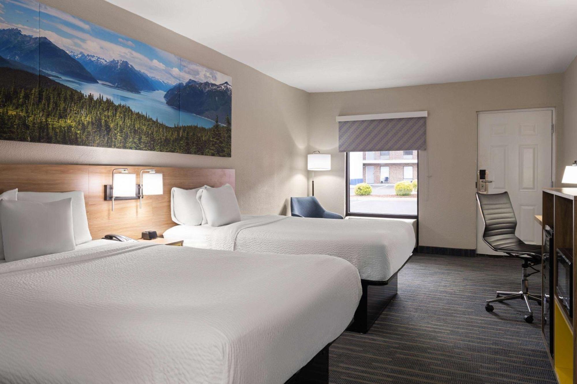 Days Inn By Wyndham Weldon Roanoke Rapids Экстерьер фото