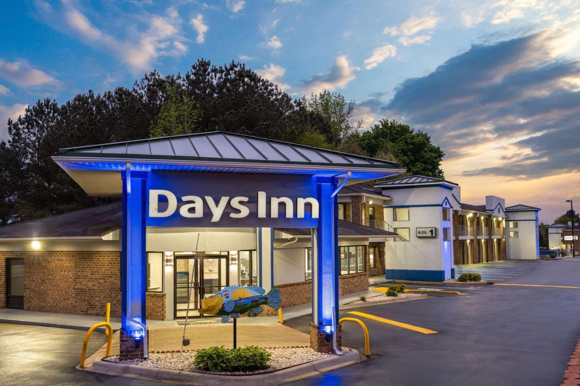 Days Inn By Wyndham Weldon Roanoke Rapids Экстерьер фото